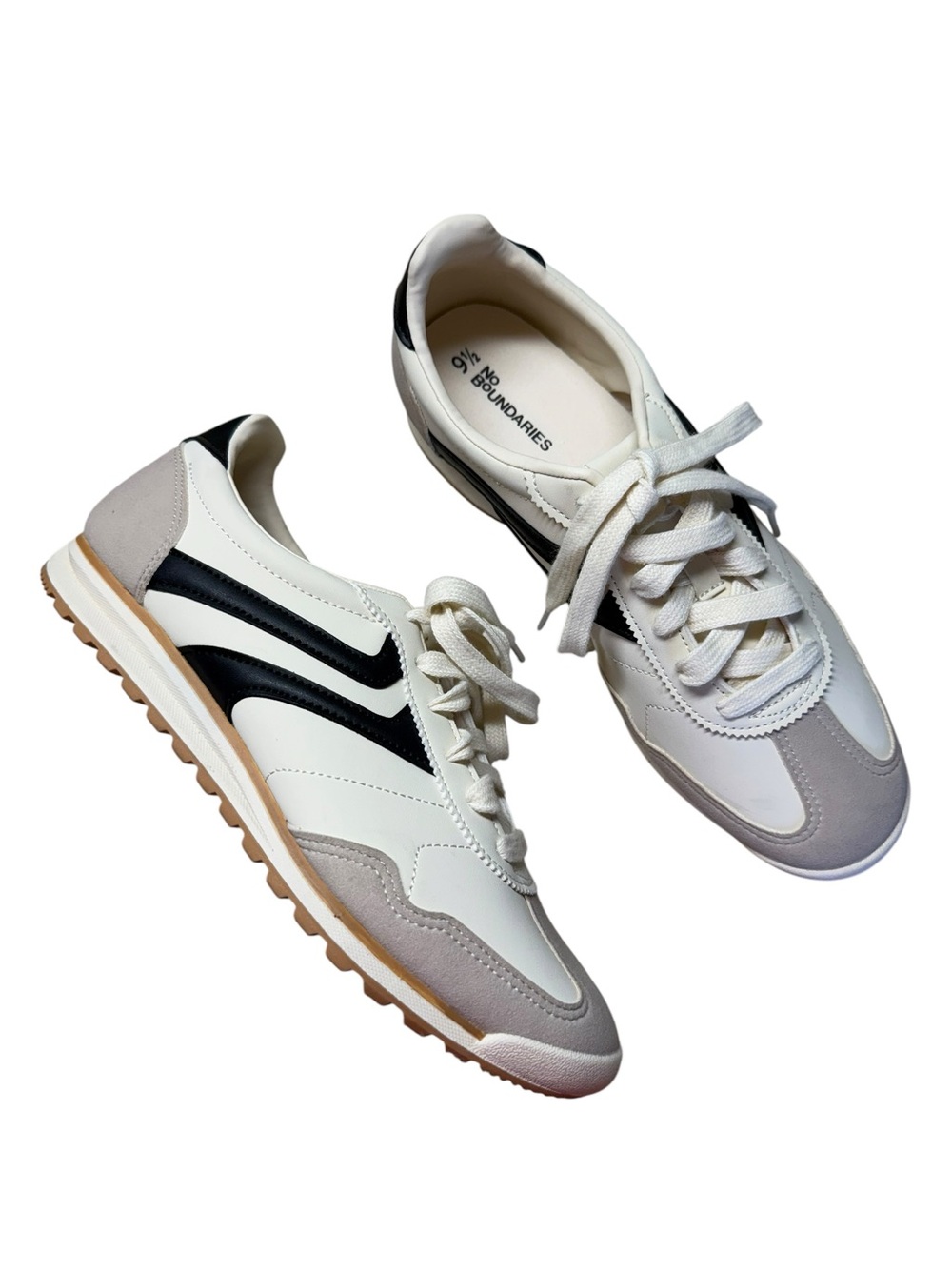 No Boundaries White Black Gray Retro Runner Sneakers - Women’s Shoes US Size 9.5